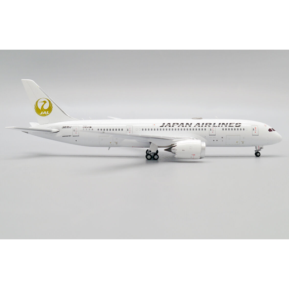 JAL 787-8 金の鶴丸 日本航空 金JAL JA835J 非売品・新商品情報】1/400 787-8 JAL[金の鶴丸ロゴ] JA835J |