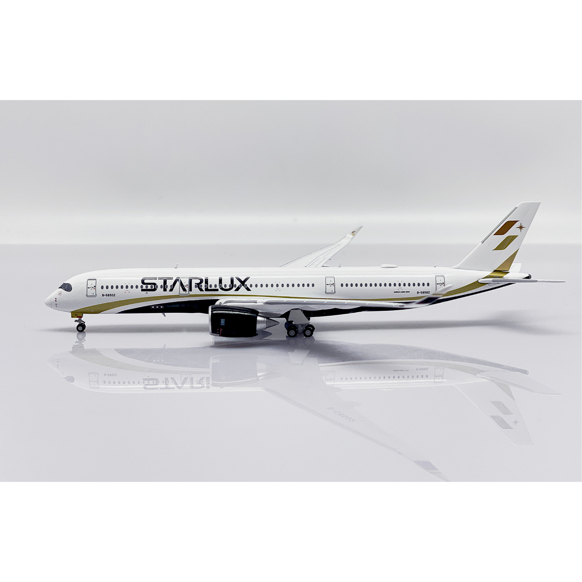 1/400 A350-900XWB スターラックス航空 B-58502