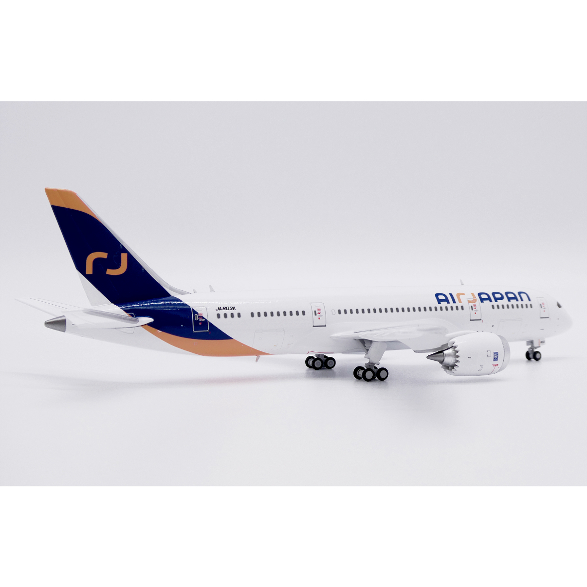1/400 787-8 エアージャパン JA803A | ひこーきちゃん模型専門店