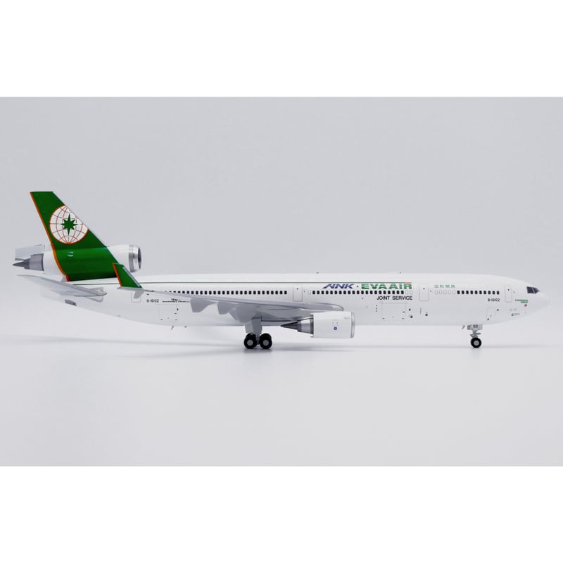 1/200 MD-11 エバー航空 (ANK) B-16102