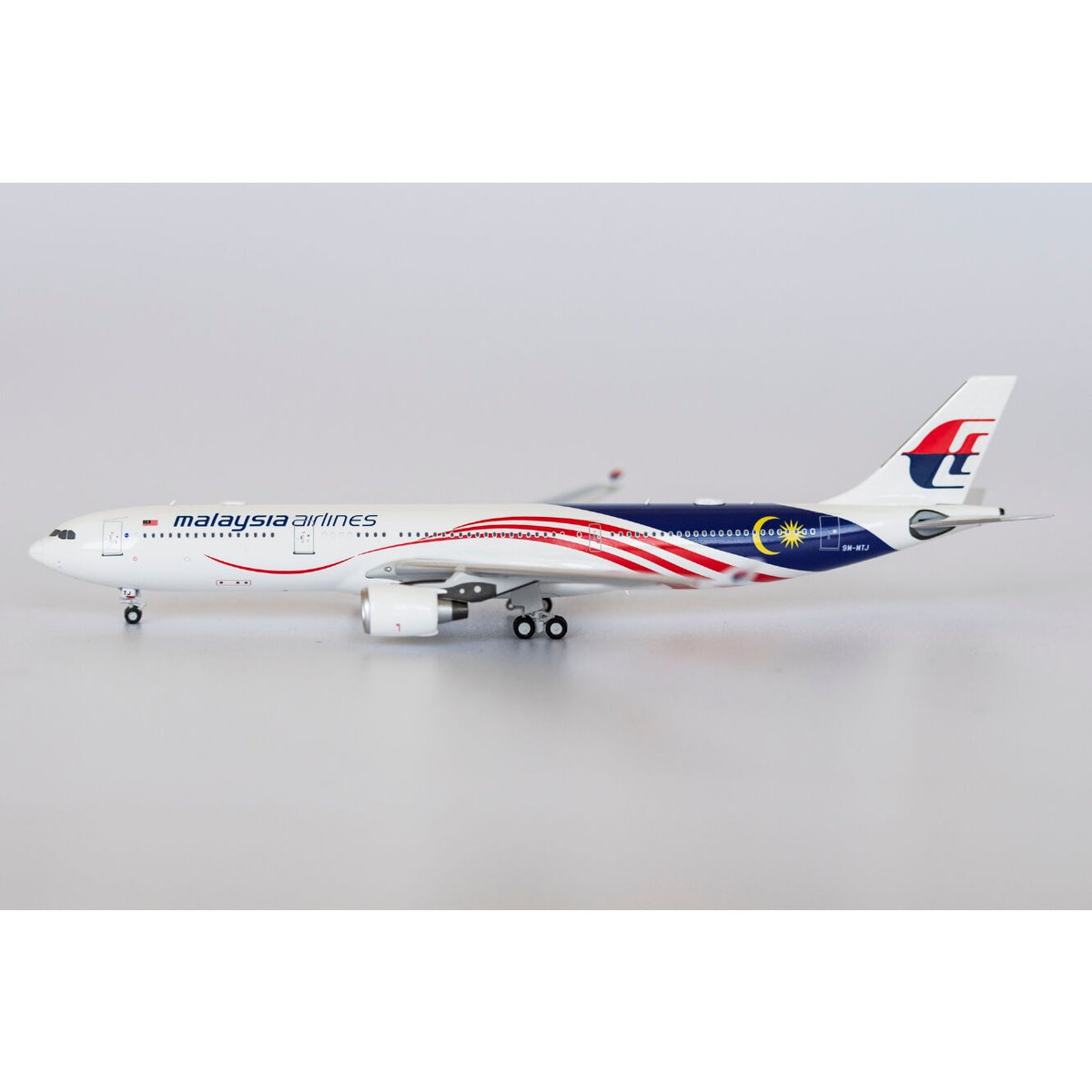 1/400 A330-300 マレーシア航空 9M-MTJ <Malaysia Negara
