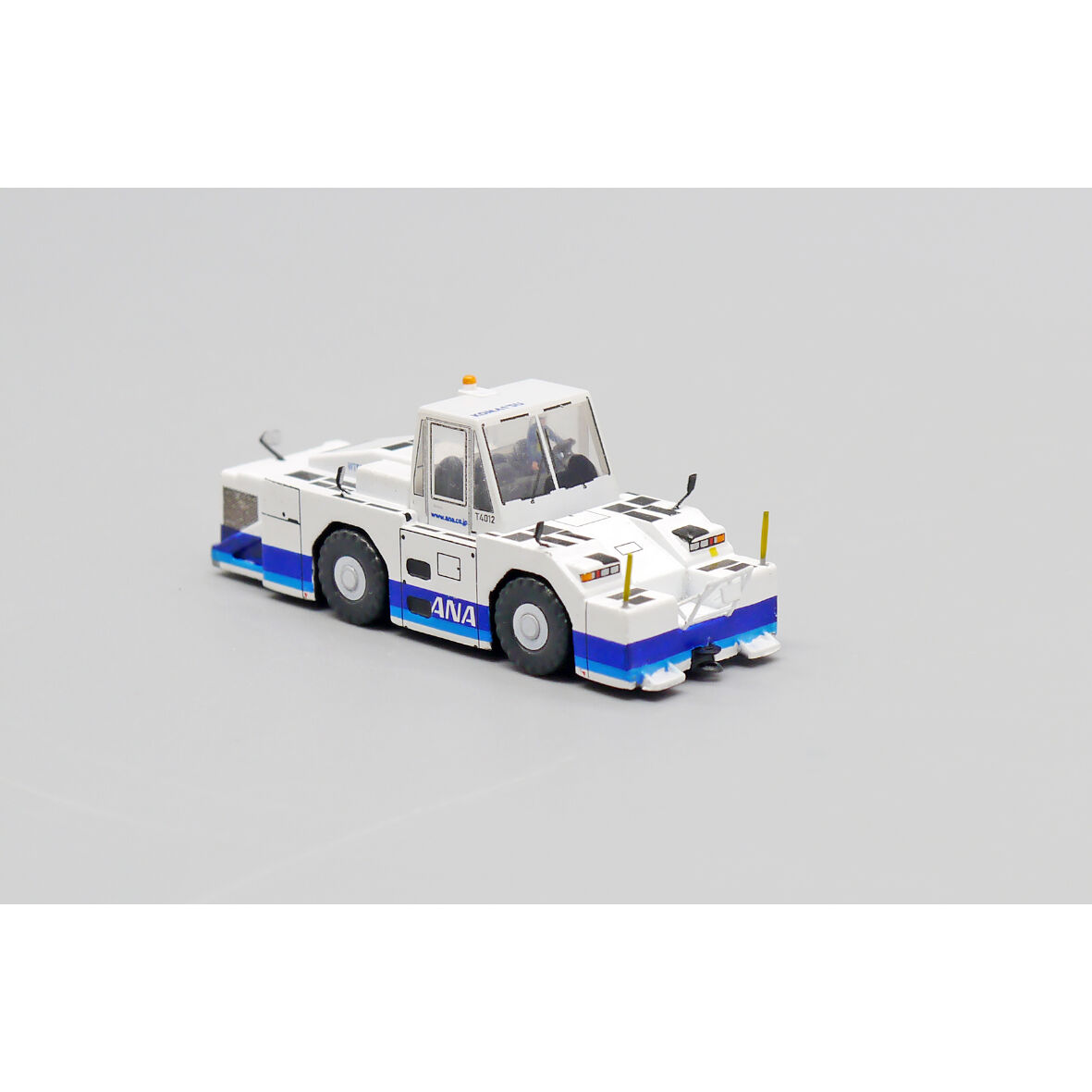 非売品・新商品情報】1/200 トーイングトラクターWT500E ANA blue