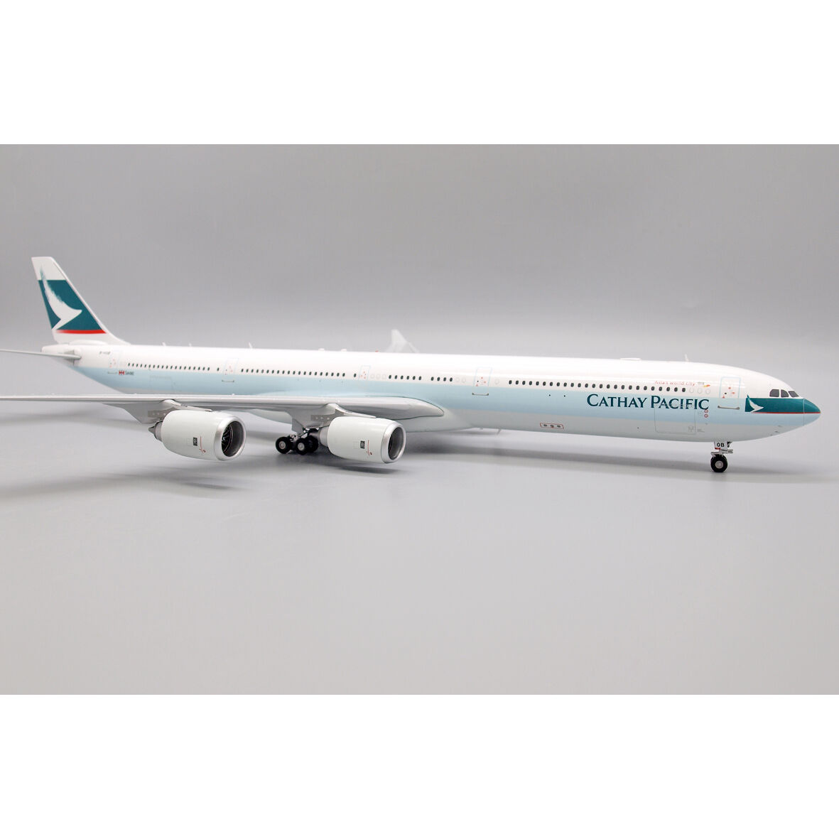 1/200 A340-600 キャセイパシフィック航空 B-HQB |