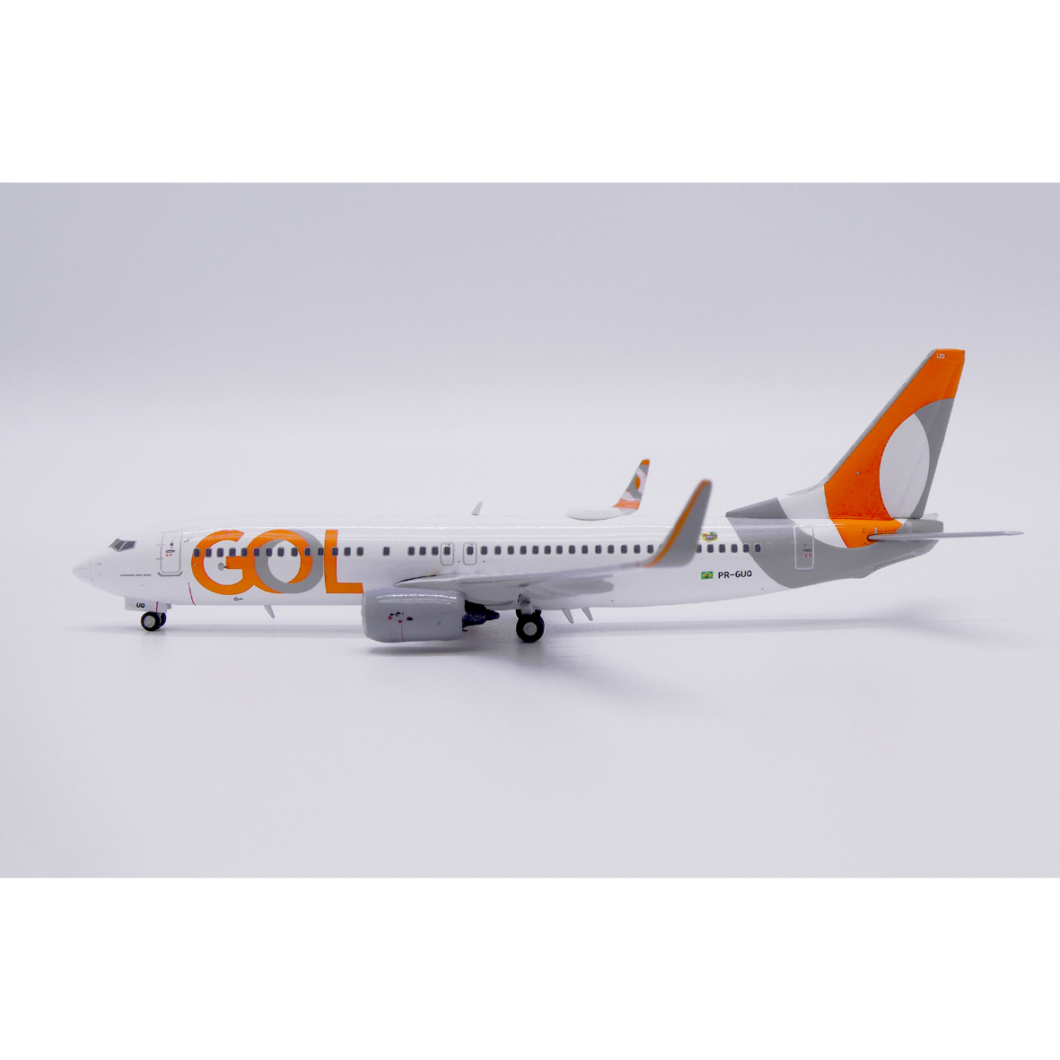 ゴル航空 737-800 PR-GUQ 1/400 お取り寄せ商品】1/400 737-800 ゴル航空 PR-GUQ