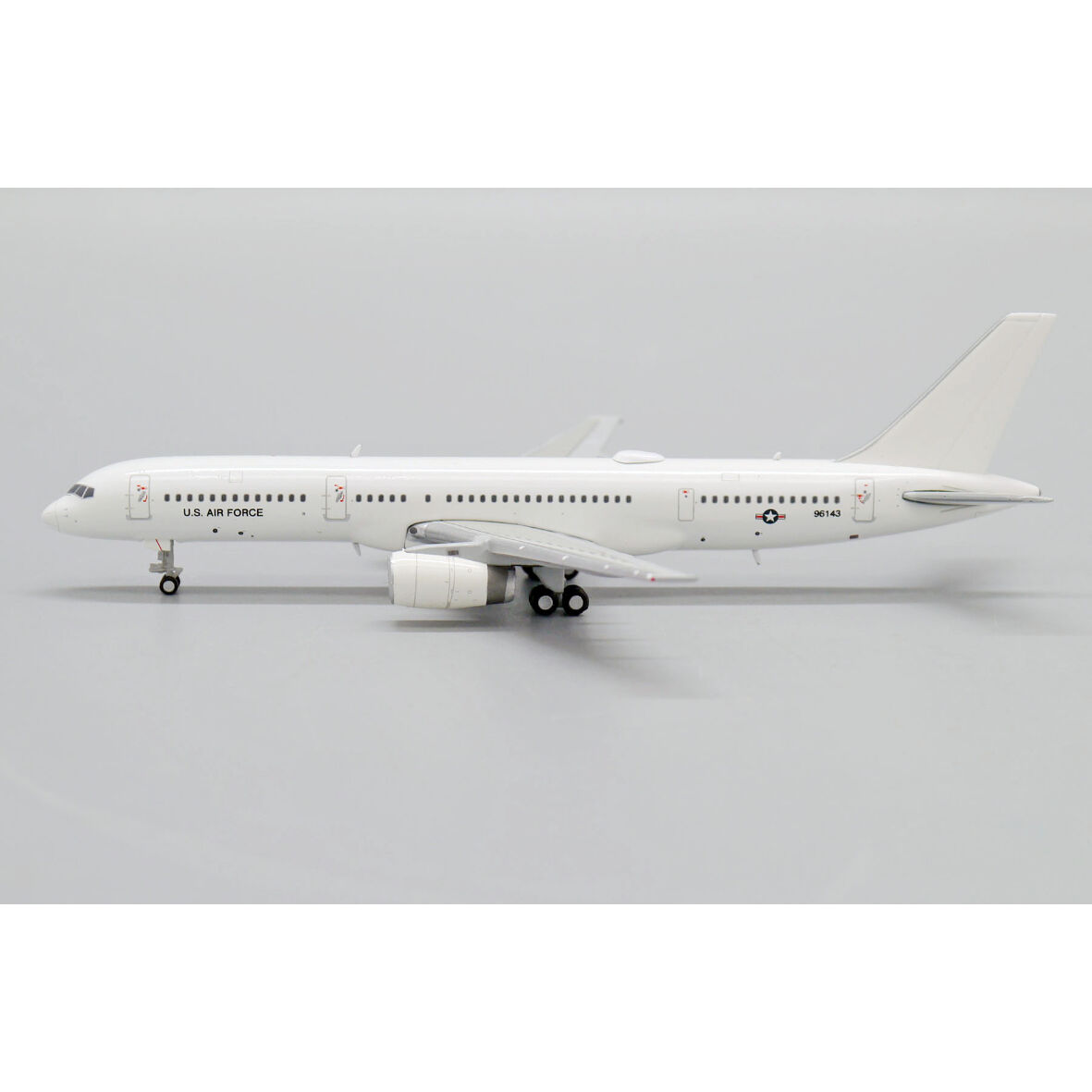 お取り寄せ商品】1/400 ボーイングC-32B アメリカ空軍 99-6143