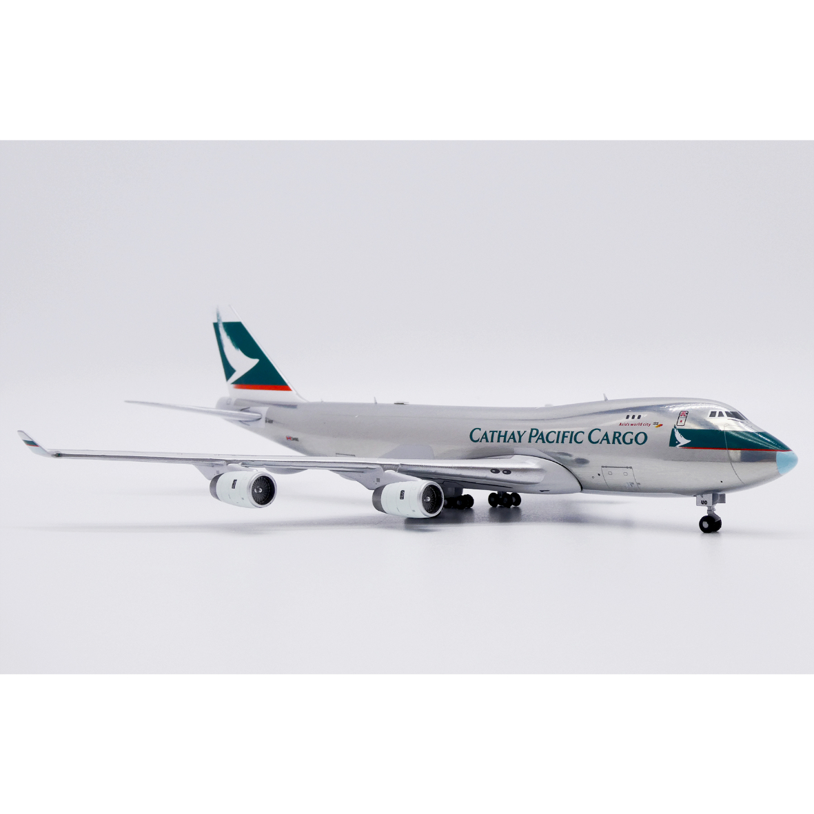 1/400 747-400F キャセイパシフィック航空 B-HUO (ポリッシュ仕上げ