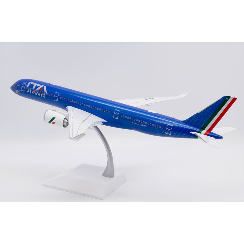 Inflight 1:200 カーボン塗装 Airbus A350 F-WWYB Inflight 1:200 カーボン塗装 Airbus A350 F-WWYB - メルカリ