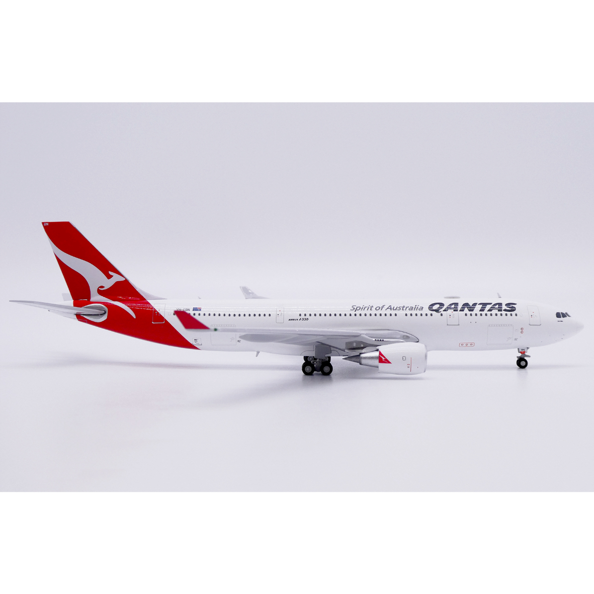 1/400 A330-200 カンタス航空 VH-EBN | ひこーきちゃん模型専門店