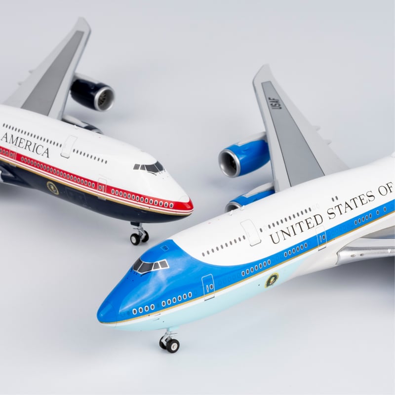 航空機・ヘリコプター NG USAF VC-25B 30000 Air Force One 1:400 NG USAF VC-25B 30000 Air Force One 1:400 - メルカリ