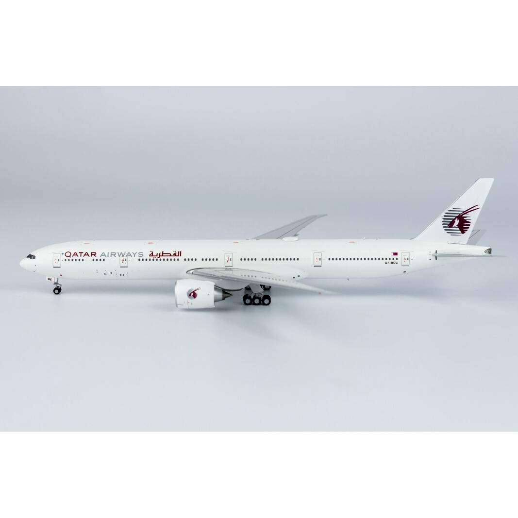 お取り寄せ商品】1/400 777-300ER カタール航空 [レトロ塗装機]