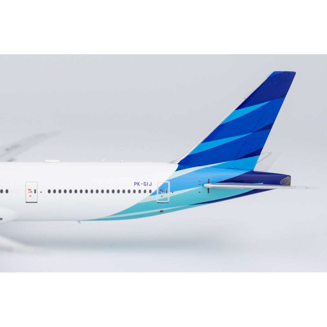 ガルーダインドネシア航空 777-300ER PK-GII 1/400 お取り寄せ商品】1/400 777-300ER ガルーダ・インドネシア航空