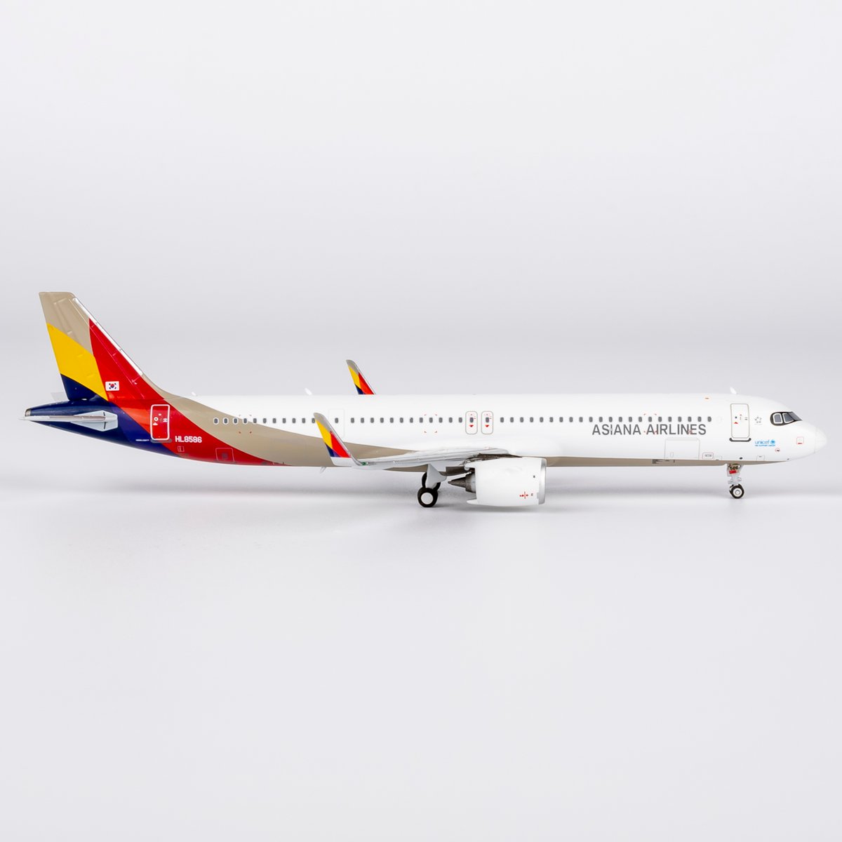 お取り寄せ商品】1/400 A321neo アシアナ航空「大韓航空傘下入り後の新