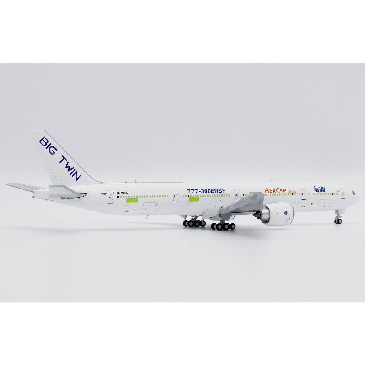 1/400 カリッタ 777-300ERSF N779CK 1/400 777-300(ER)(SF) カリッタ航空