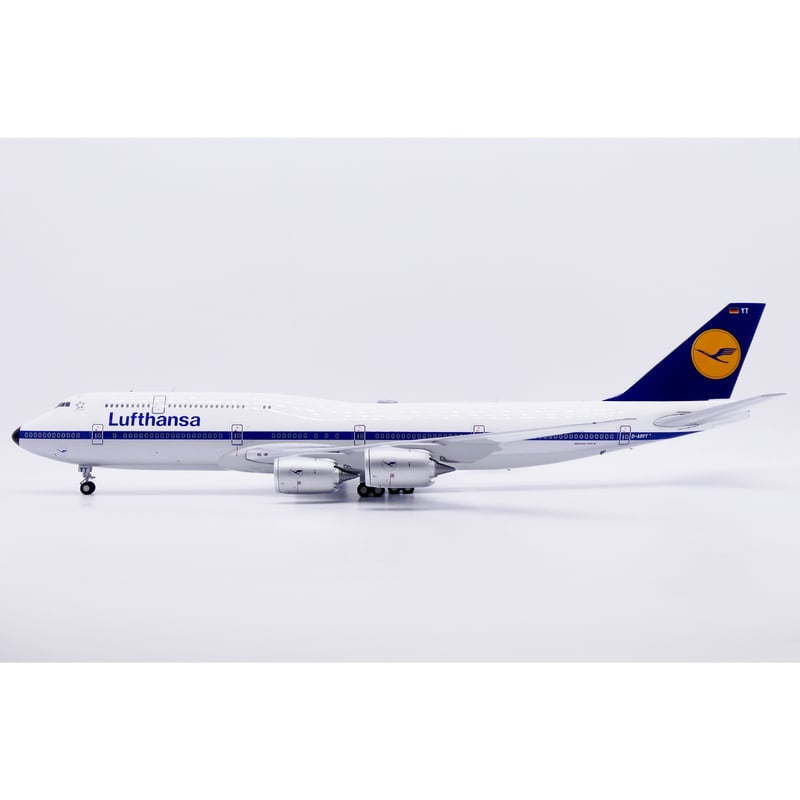 お取り寄せ商品】1/200 747-8 ルフトハンザドイツ航空「レトロ塗装機