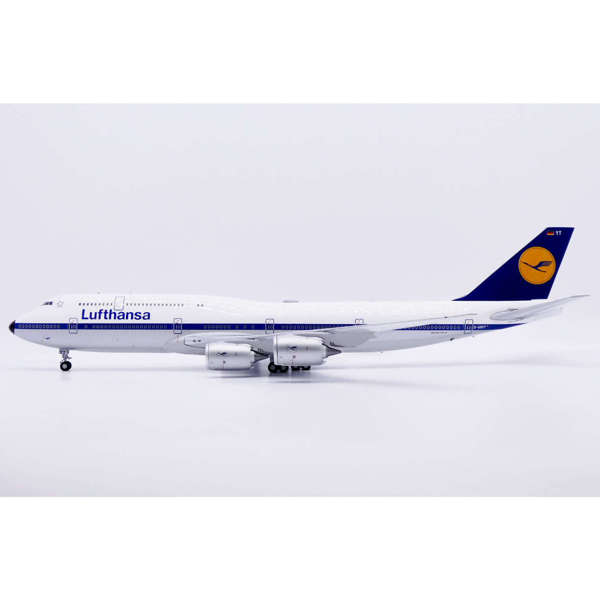 予約商品】1/200 747-8 ルフトハンザドイツ航空「レトロ塗装機」 D
