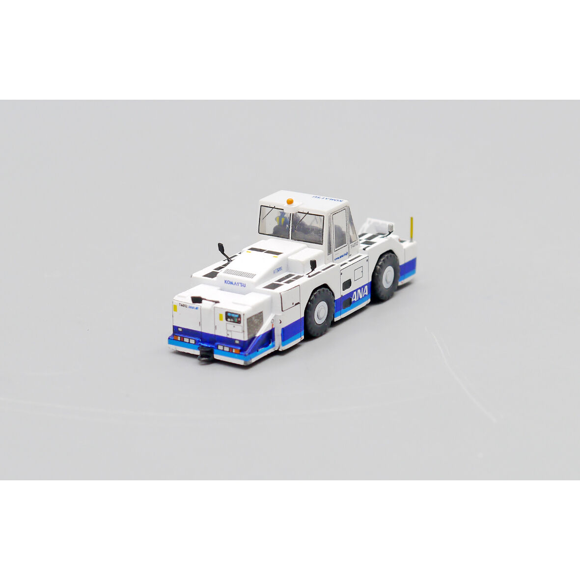 非売品・新商品情報】1/200 トーイングトラクターWT500E ANA blue