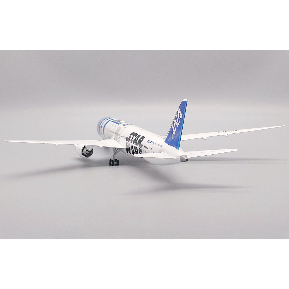 R2-D2 ANA JET ボーイング787-9 1/200スケール s-l400.jpg