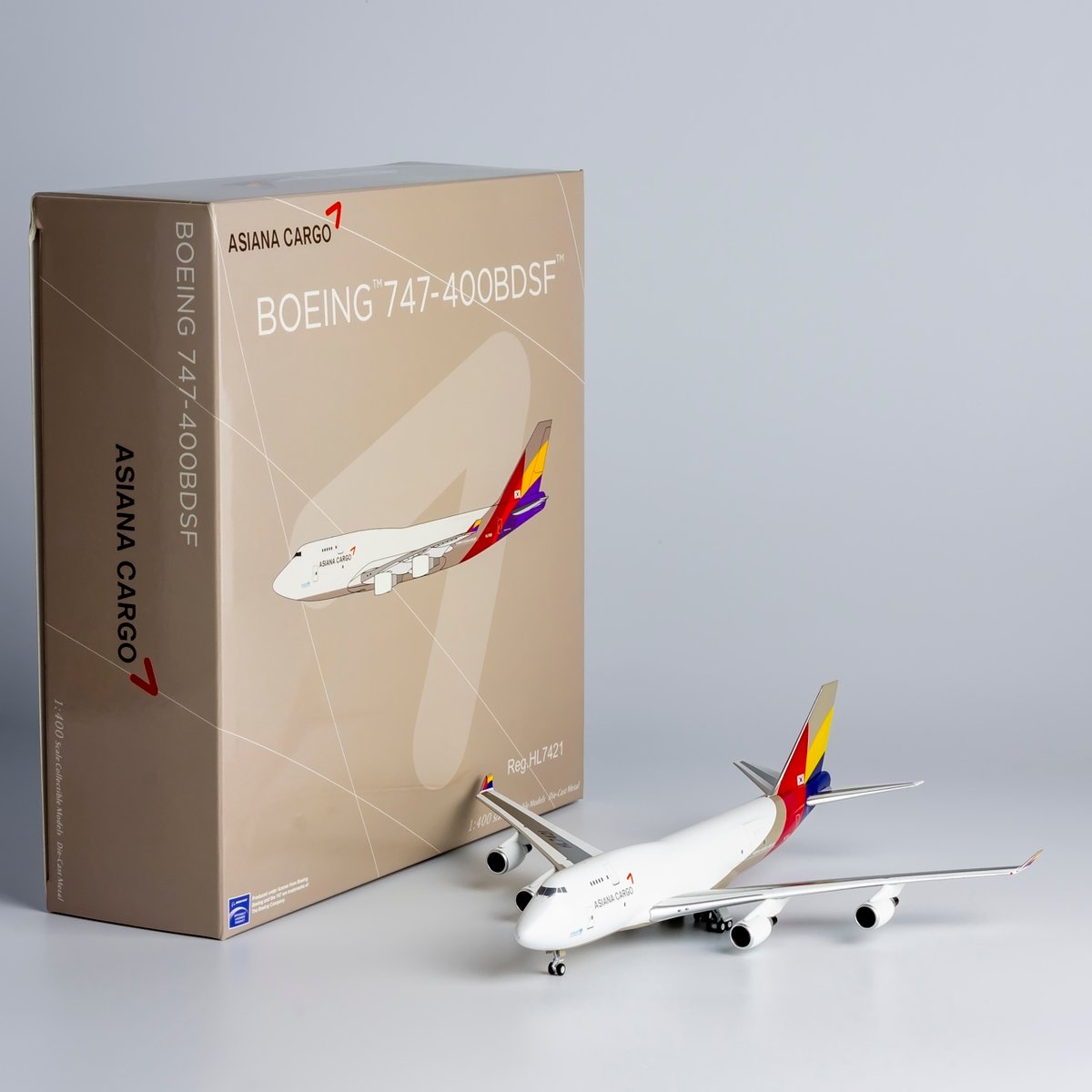 【非売品】アシアナ航空B747-400 1/200モデルプレーン 新品未使用 お取り寄せ商品】1/400 747-400BDSF アシアナ航空 HL7421 |