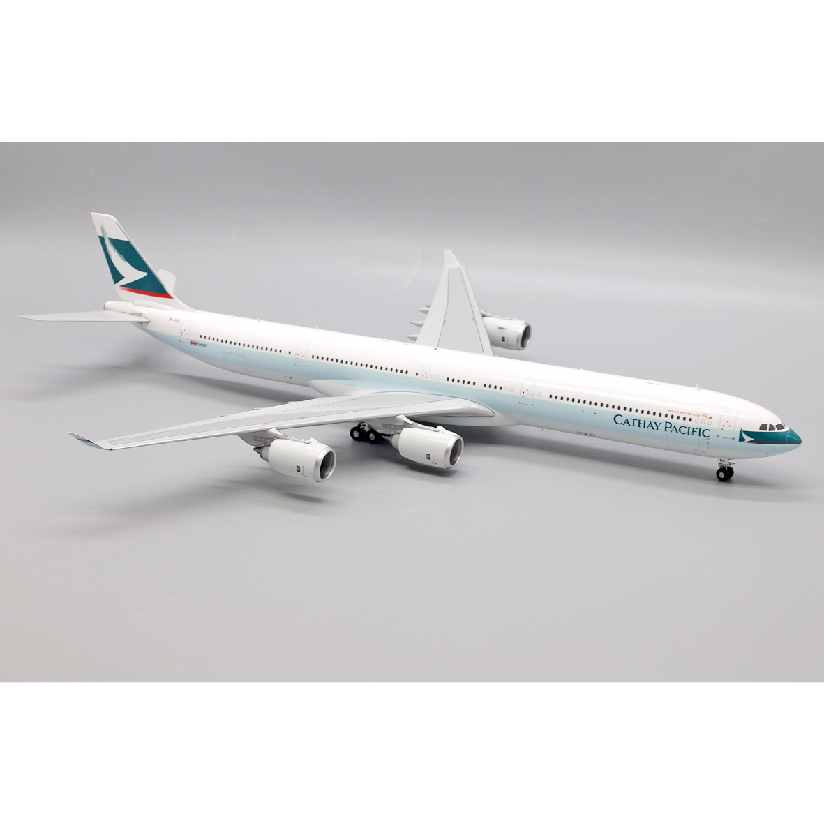 1/200 A340-600 キャセイパシフィック航空 B-HQC |