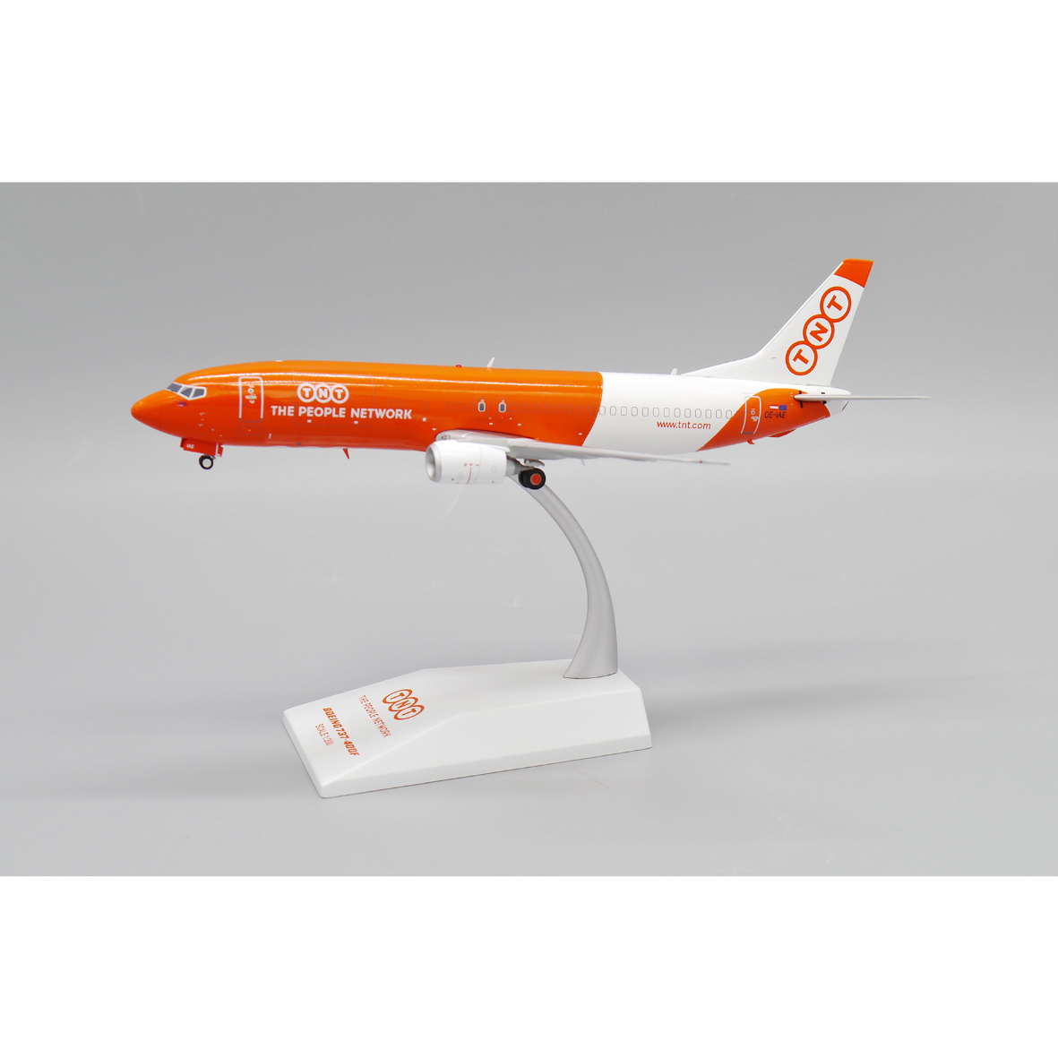 お取り寄せ商品】1/200 737-400(SF) TNT航空 OE-IAE | ひこーきちゃん