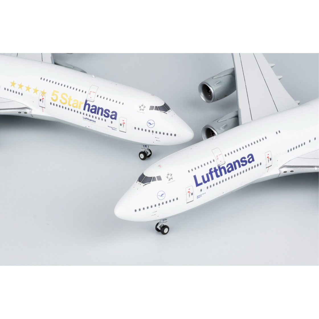 ルフトハンザ 747-8 D-ABYA 1/400 1/400 B747-8 ルフトハンザ 主翼地上姿勢 D-ABYA ［817478