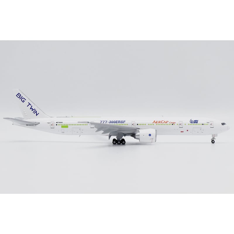 キャセイパシフィック航空　B777-300 フラップダウン　1/400 000000047476_Mhncrmo.jpg