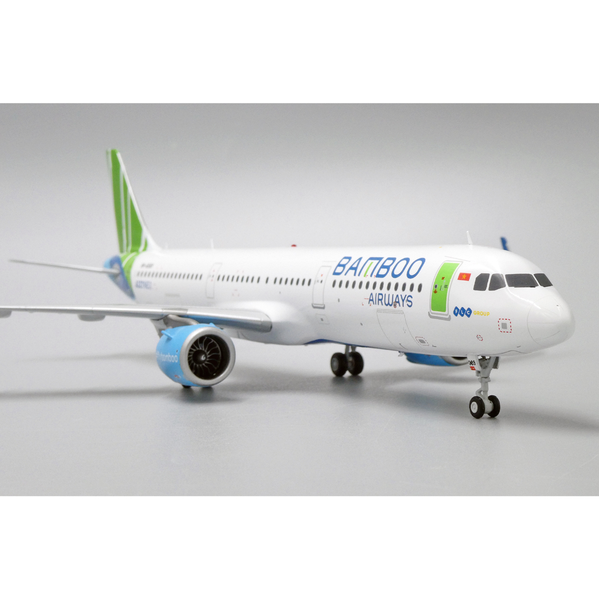 お取り寄せ商品】1/200 A321NEO バンブー・エアウェイズ VN-A589 |
