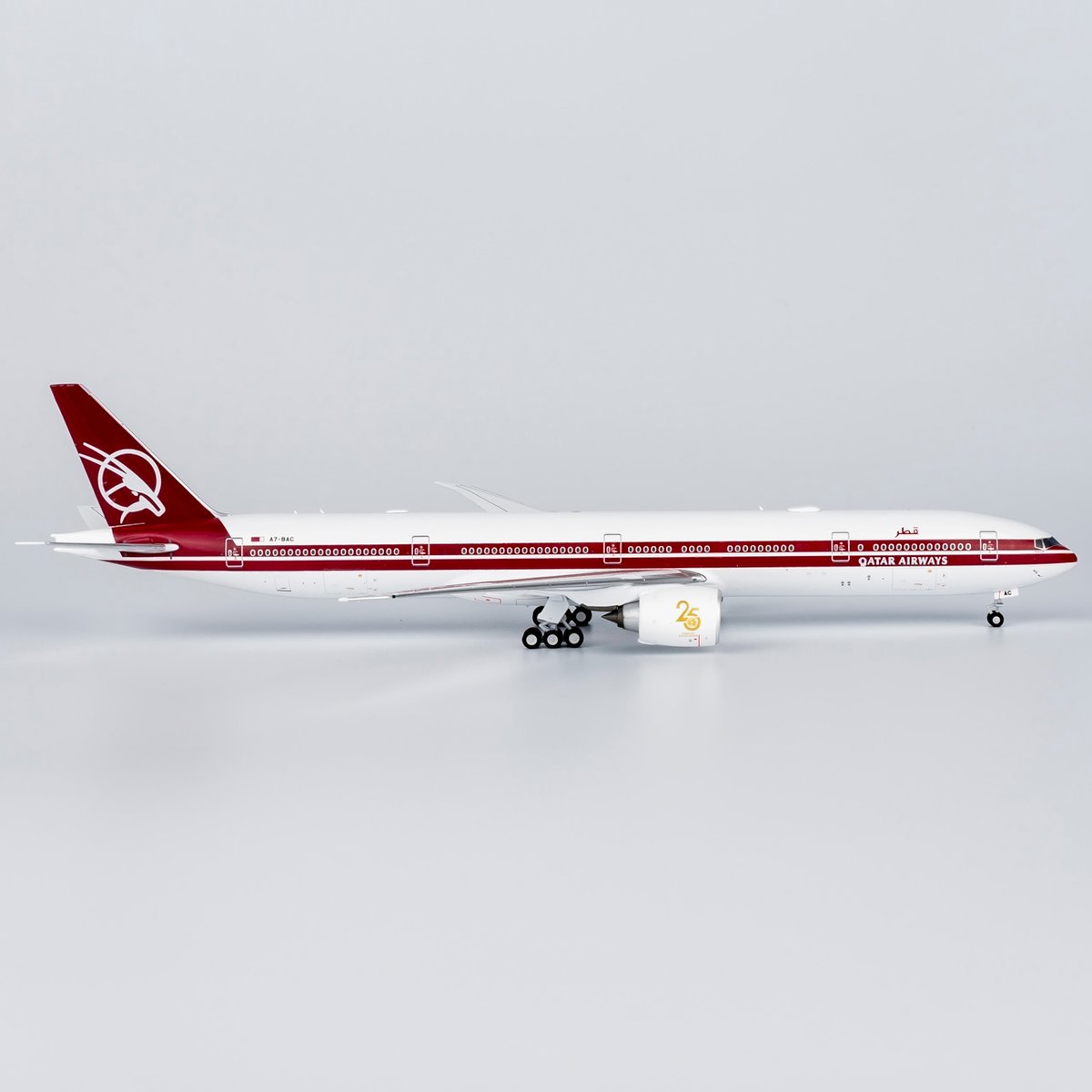 お取り寄せ商品】1/400 777-300ER カタール航空「25周年記