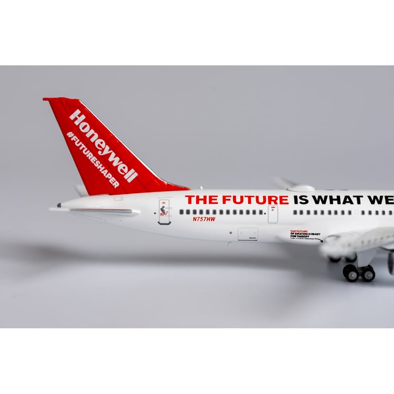 【レア】NG 1/200 ハネウェル試験機 B757-200 N757HW 1/400 757-200 ハネウェル試験機 (テストエンジン付き) N757HW | ひ
