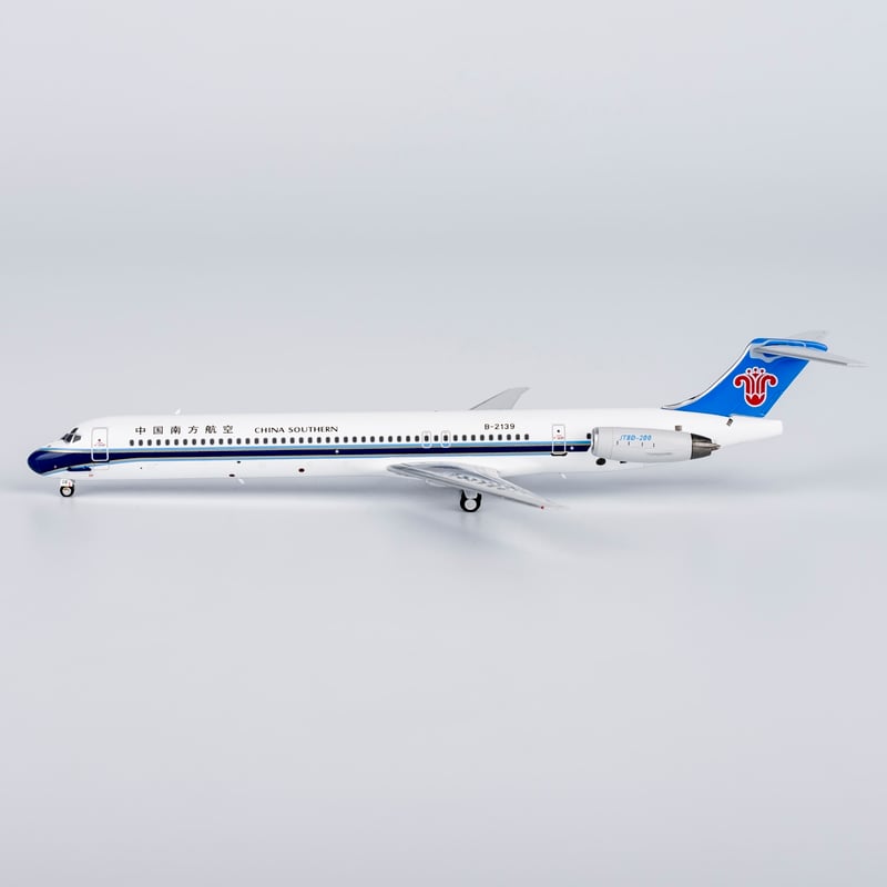 お取り寄せ商品】1/400 MD-82 中国南方航空 B-2139 | ひこーきちゃん