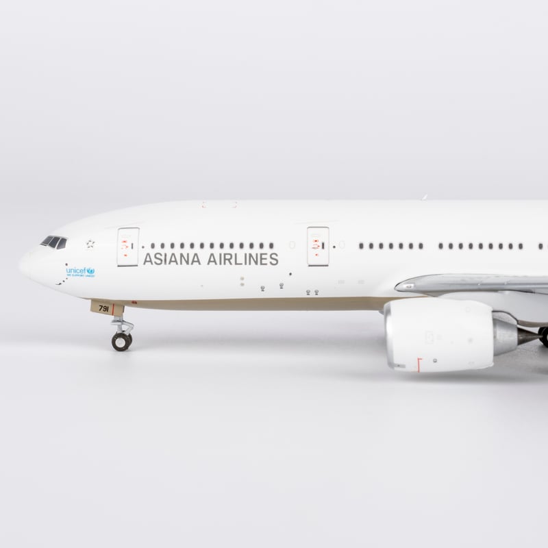 お取り寄せ商品】1/400 777-200ER アシアナ航空「revised tit