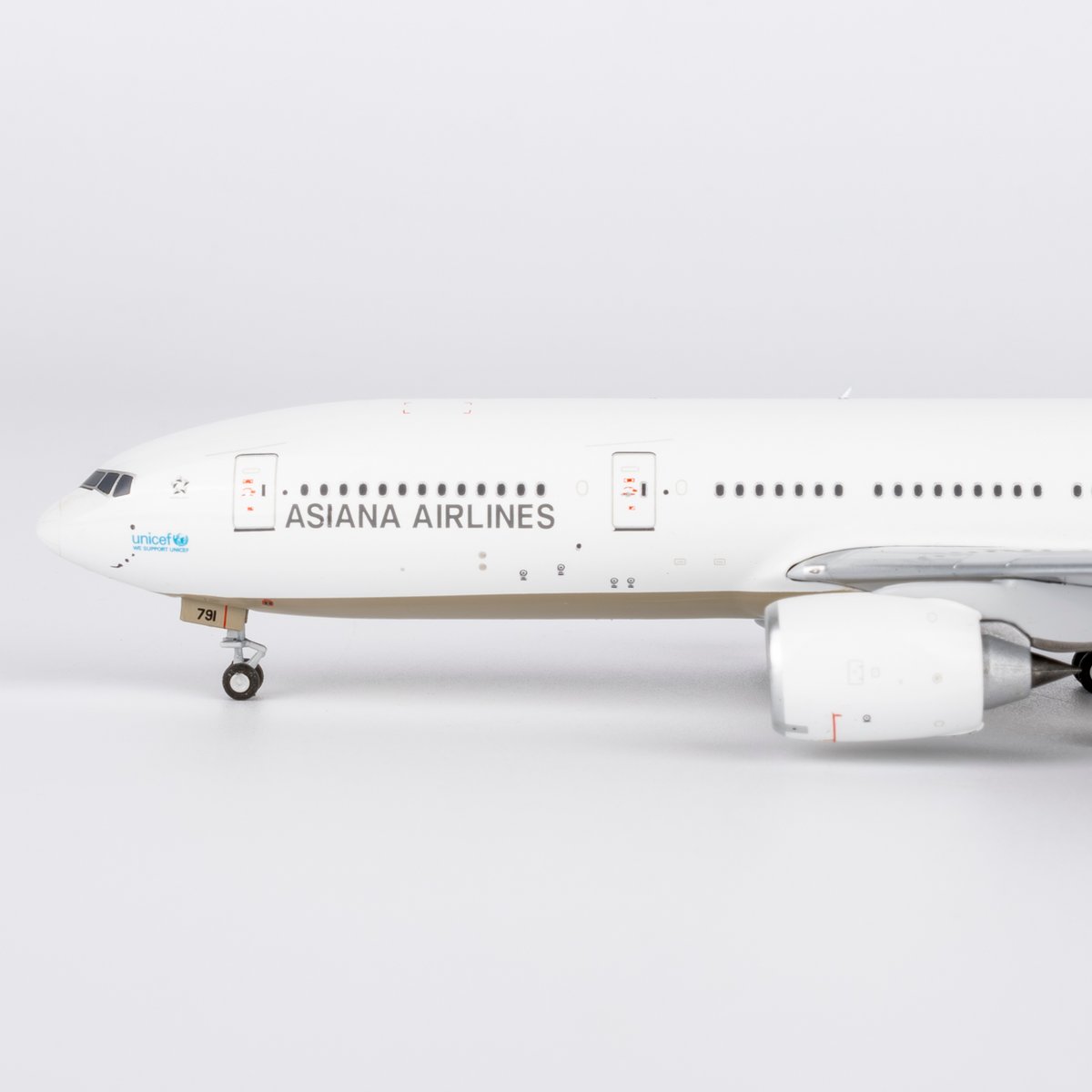 お取り寄せ商品】1/400 777-200ER アシアナ航空「revised tit
