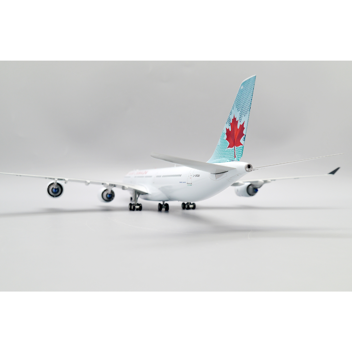お取り寄せ商品】1/200 A340-500 エア・カナダ C-GKOM