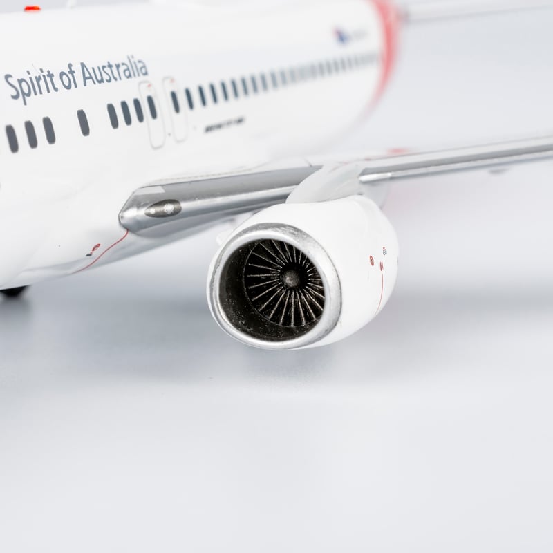 お取り寄せ商品】1/200 737-800/w カンタス航空「Townsville」
