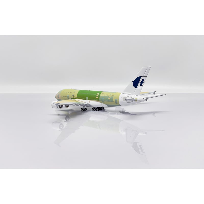 1/400 A380 マレーシア航空（エアバス社下地塗装） F-WWSG | ひこー