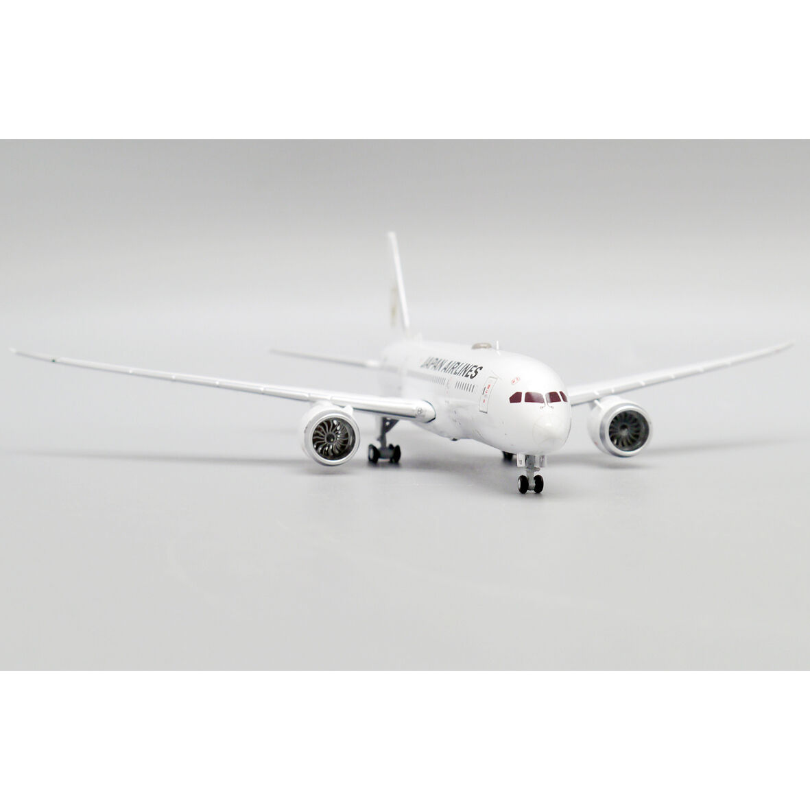 非売品・新商品情報】1/400 787-8 JAL[金の鶴丸ロゴ] JA835J |