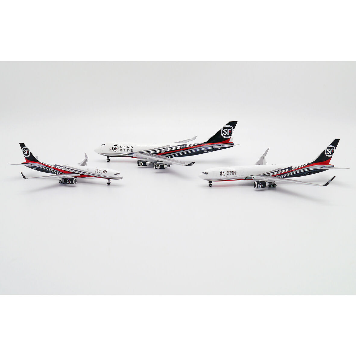 1/400 空港ジオラマ 順豊航空貨物ターミナルビルセット Limited 200