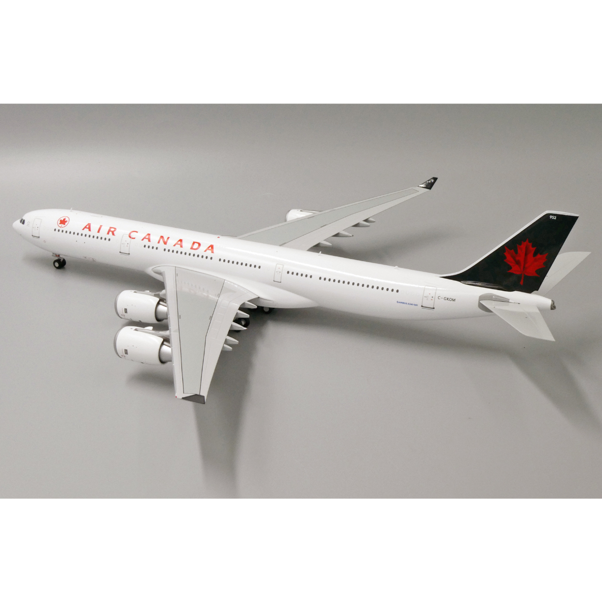 1/200 A340-500 エア・カナダ「旧塗装」 C-GKOM | ひ