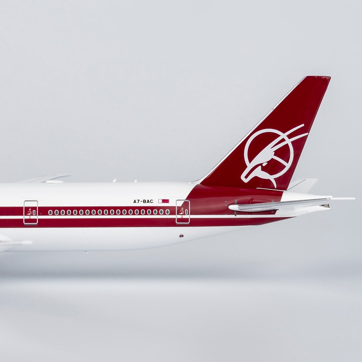 カタール航空 777-300ER A7-BAX 1/400 NGmodel カタール航空 777-300ER A7-BAX 1/400 73029 - メルカリ