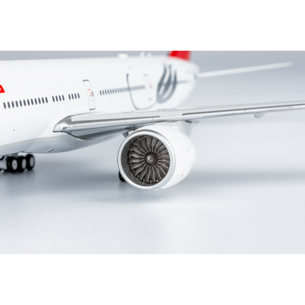 新品未開封品　ターキッシュエアラインズ B777-300ER 1/200 ターキッシュエアラインズ B777-300ER 1/200 Turkish Airlines