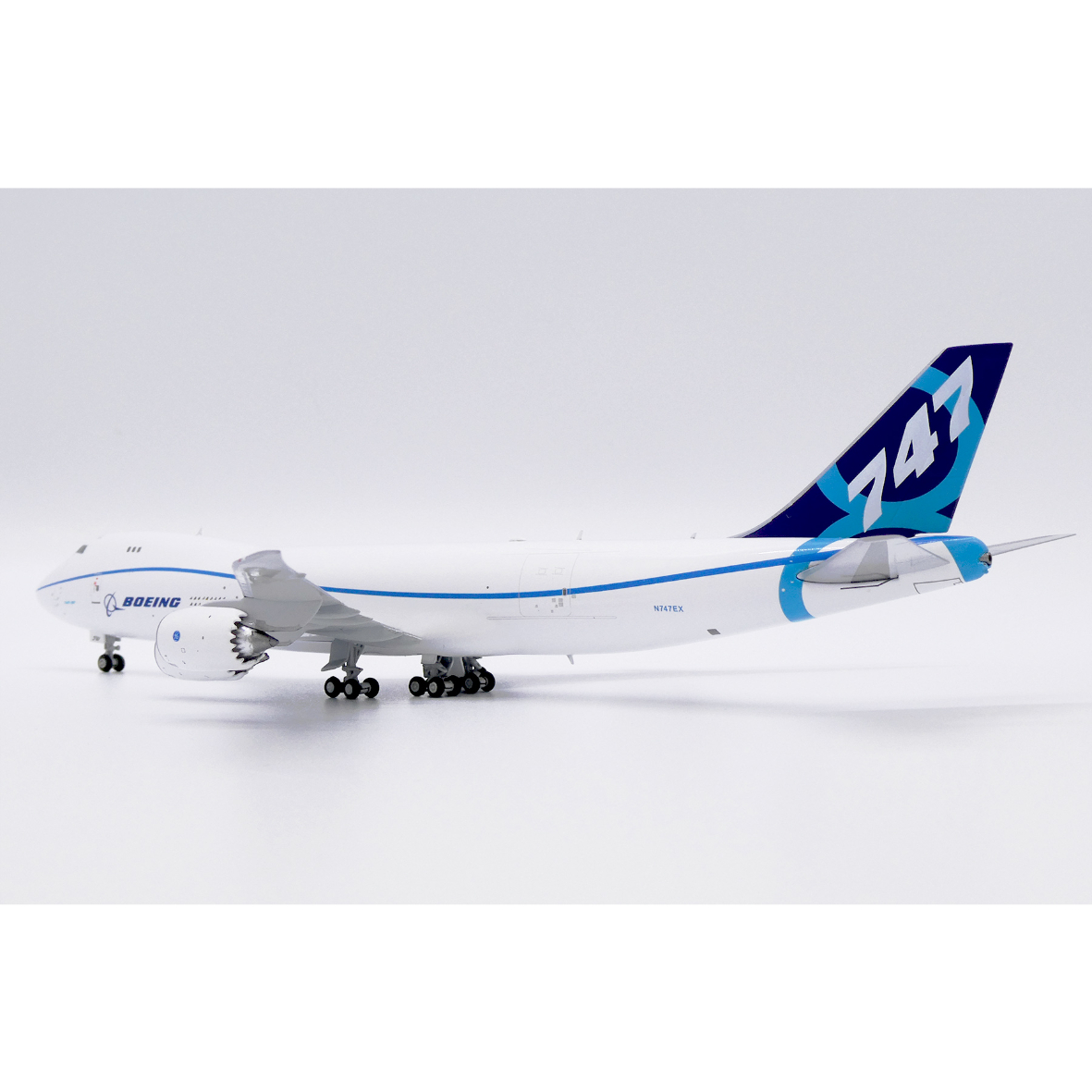 1/400 747-8F ボーイング社「Experimental」 N747EX | ひ
