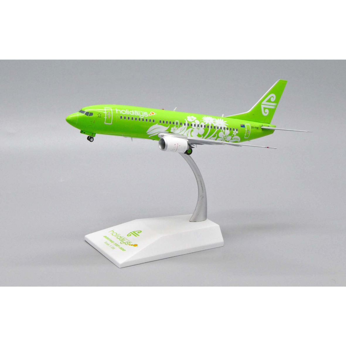 専用ページ お取り寄せ商品】1/200 737-300 ニュージーランド航空「Holidays」 Z