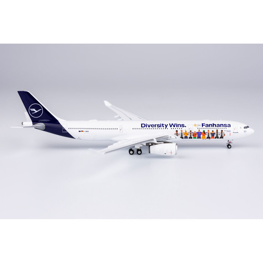 お取り寄せ商品】1/400 A330-300 ルフトハンザ航空 ワールドカッ