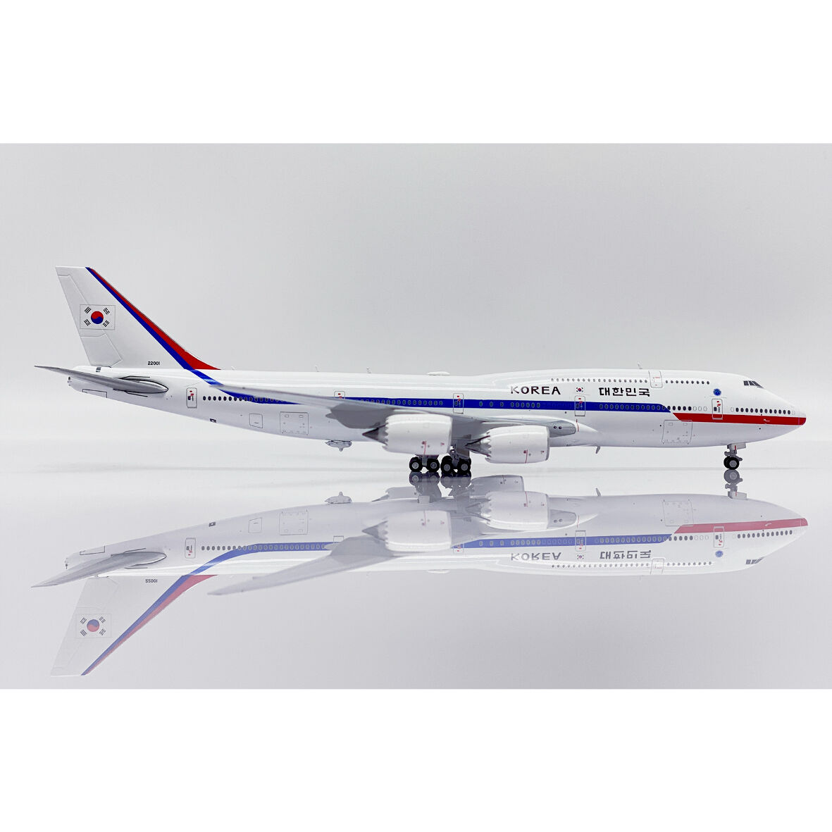 JC Wings 1:200 大韓航空 B747-8 HL7643韓国政府専用機 1/200 747-8 大韓民国空軍政府専用機 HL7643 | ひこーきちゃん