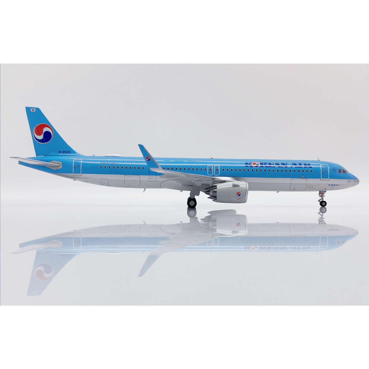 韓国の方専用 お取り寄せ商品】1/200 A321NEO 大韓航空 HL8509 | ひこーきちゃん
