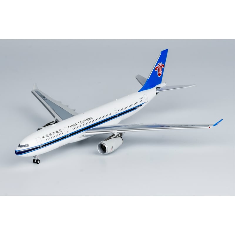 週末価格‼️1/200 中国南方航空 B757 週末価格‼️1/200 中国南方航空 B757 週末価格‼️1/200 中国南方