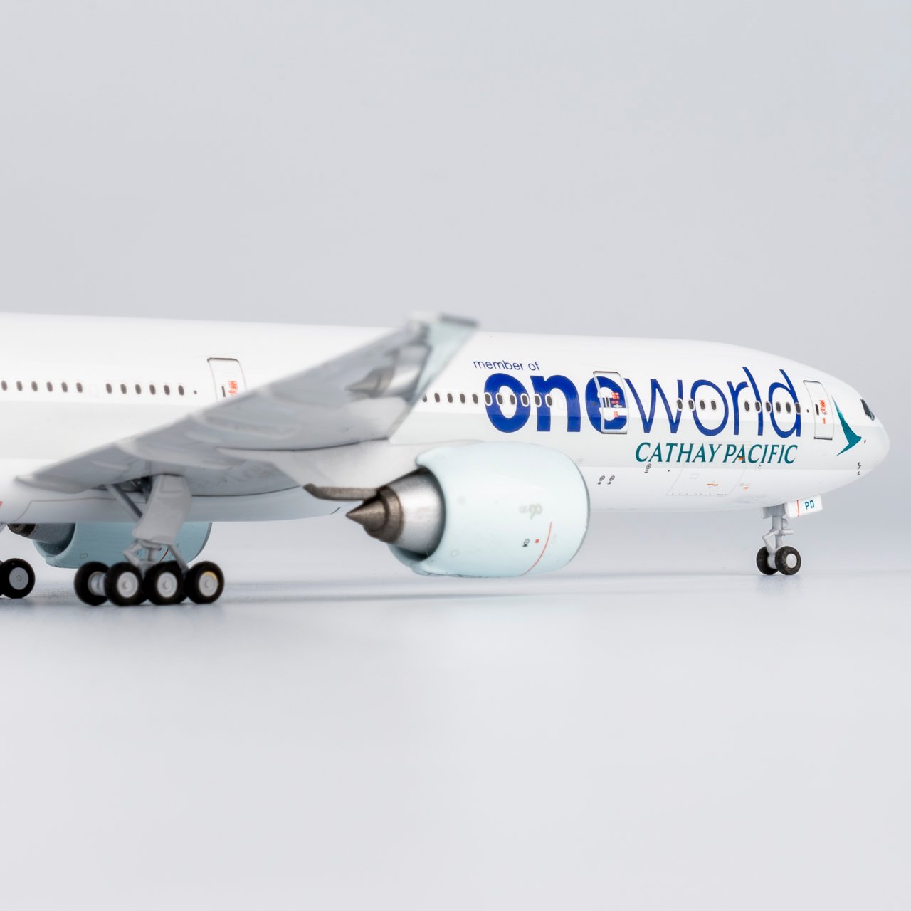 1/400 777-300ER キャセイパシフィック航空「ワンワールド特別