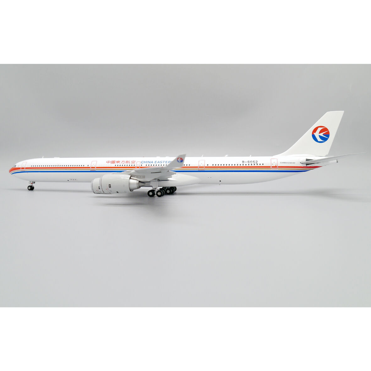 お取り寄せ商品】1/200 A340-600 中国東方航空(旧塗装)