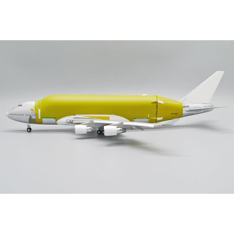 1/200 747-400(LCF)ドリームリフター下地塗装 胴体開閉可 N747BC Fl