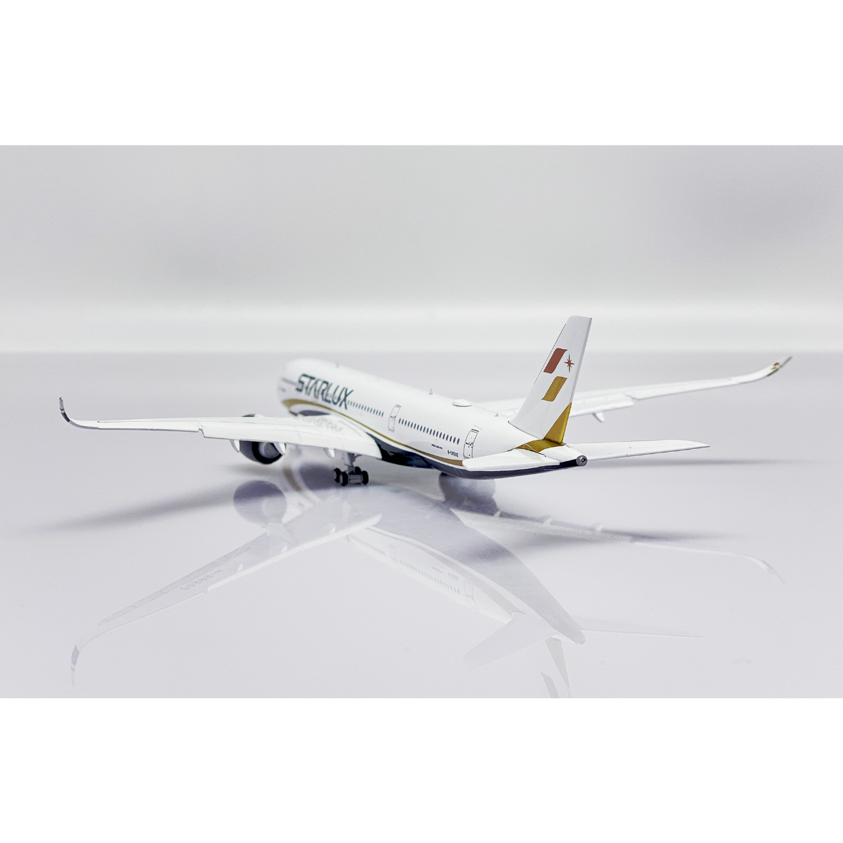 1/400 A350-900XWB スターラックス航空 B-58502